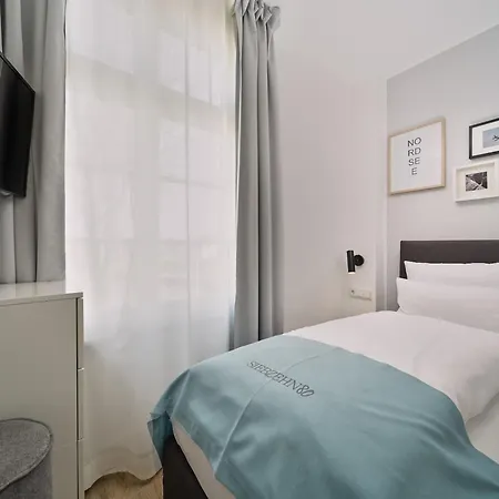 ホテル Siebzehn80 カロリーネンジール