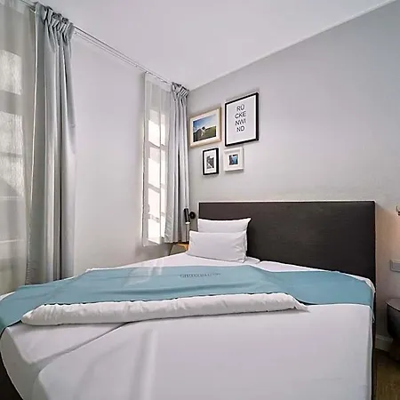Siebzehn80 Szálloda 3*